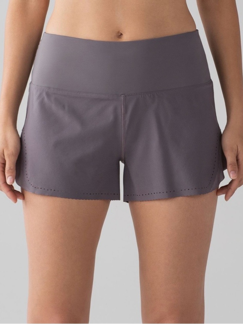 Lululemon Smooth Stride Short (3.5")
In Magnum